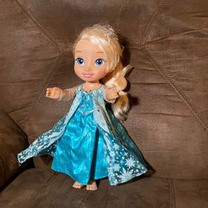 Disney’s Frozen Elsa Animator doll